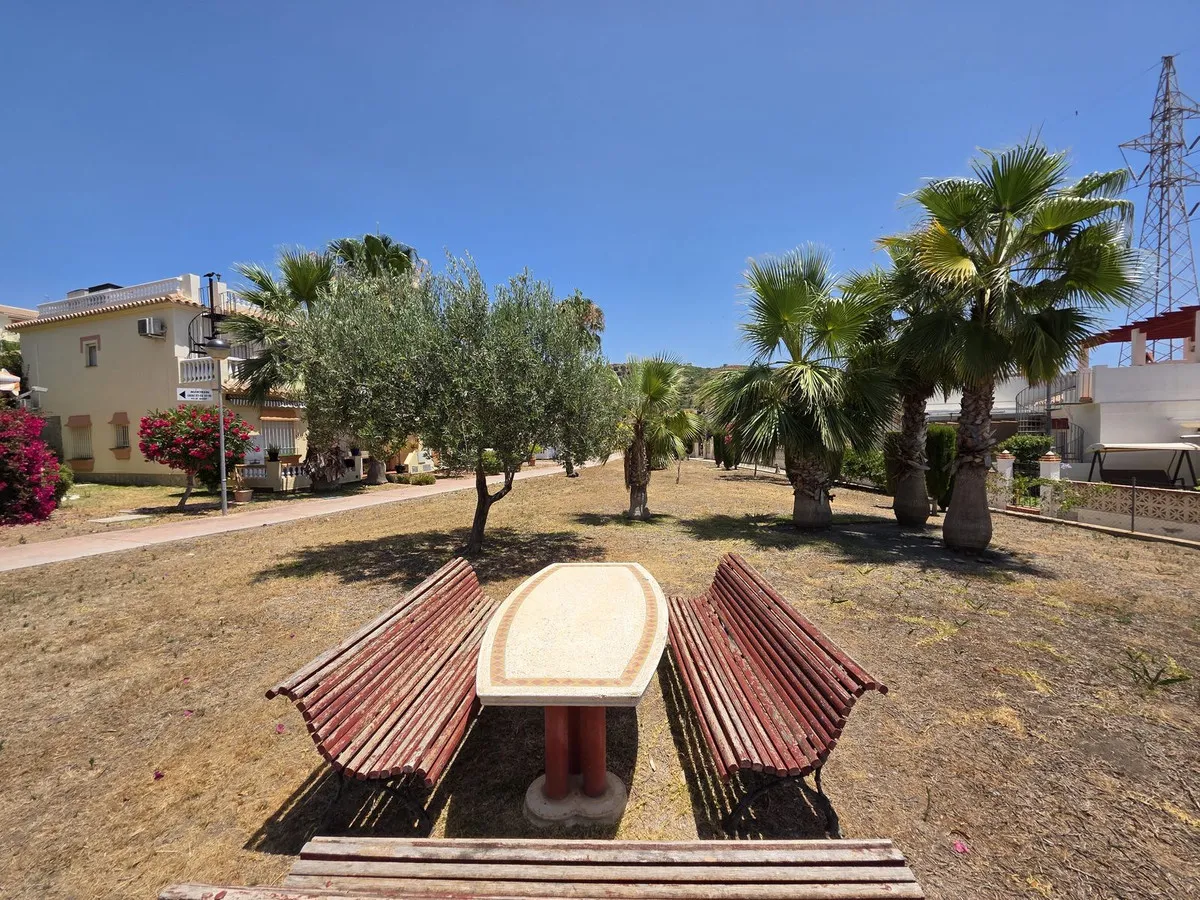 e5d74ad6-8dc2-44d3-bd76-adb4122baf74