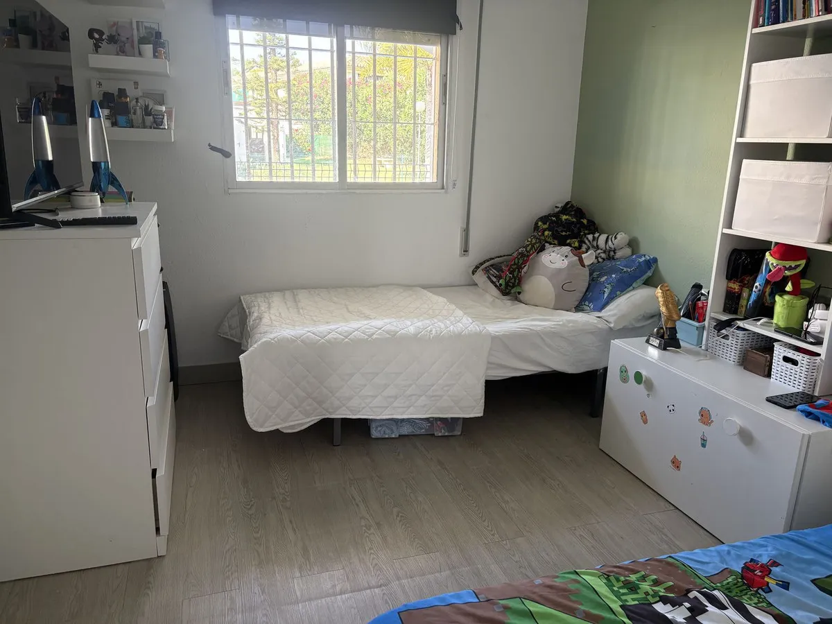 1f300ea5-3613-4570-ab32-e29dd62a15e4