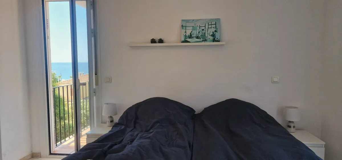 53e5b5e5-ea84-4cff-a6c1-7e09d4177d94