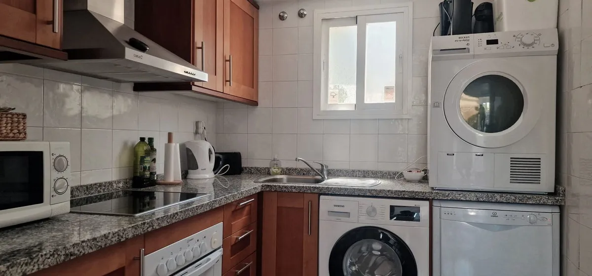 e0976488-082e-47b3-8deb-c97c1c601424