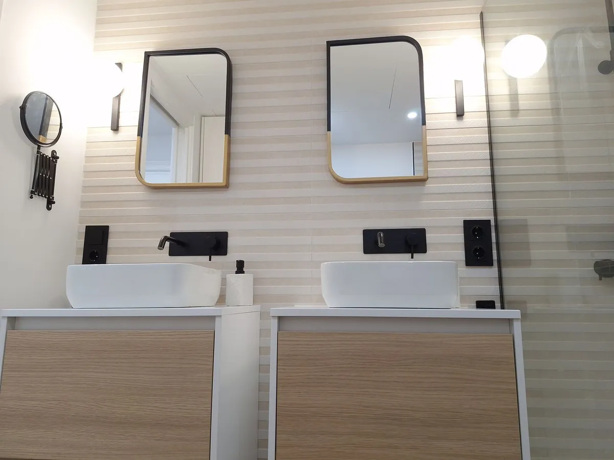 9b585cfc-3310-4a5f-bb19-3d4899e4053a