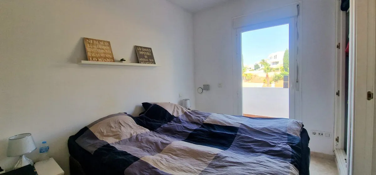 dbb42a70-de41-4444-b6a1-83efa96ca18c