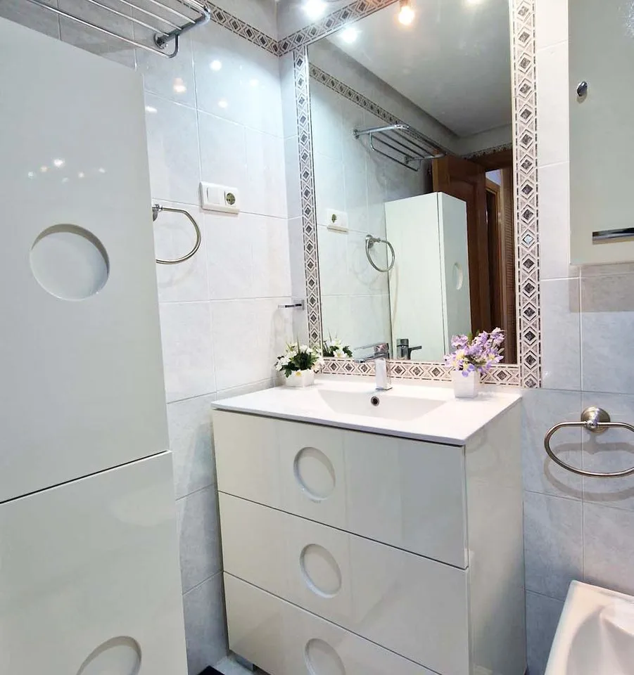 27e11153-b604-4046-bd2d-e46e464d2a98