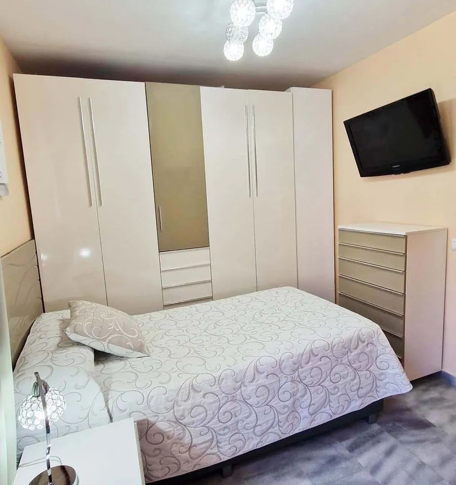 5e5784dd-7c5e-4629-872a-c5bbcd58f4ee