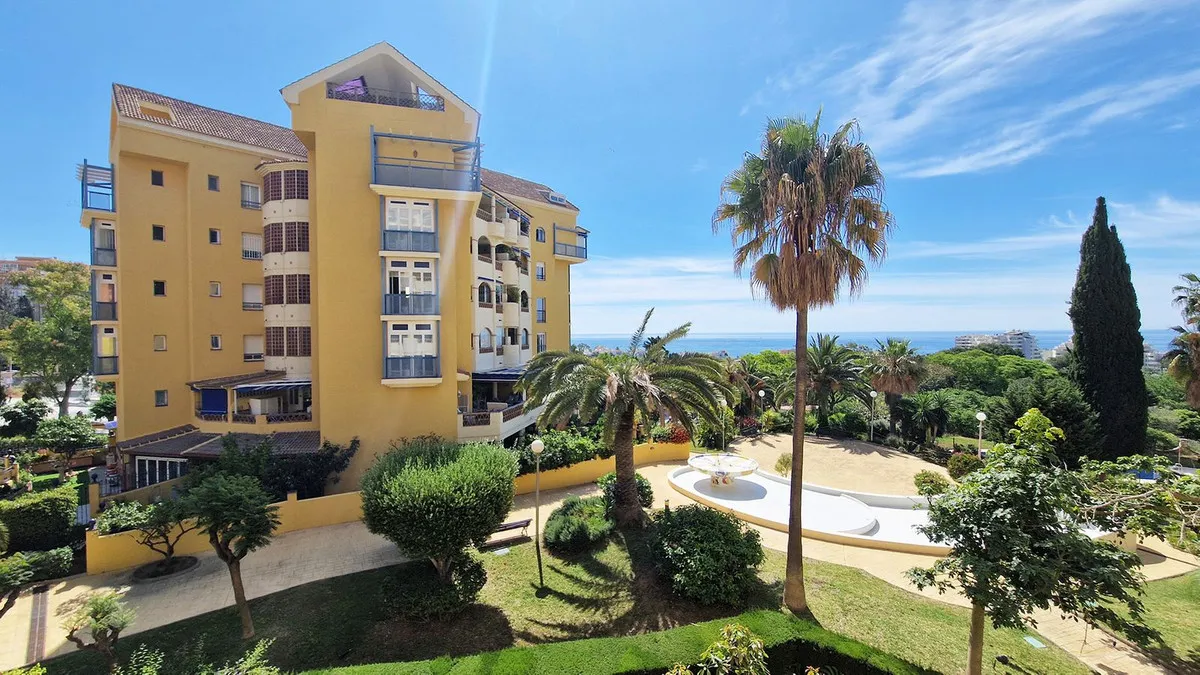 7b6c540f-352e-4071-8afb-ccd387a1fe65