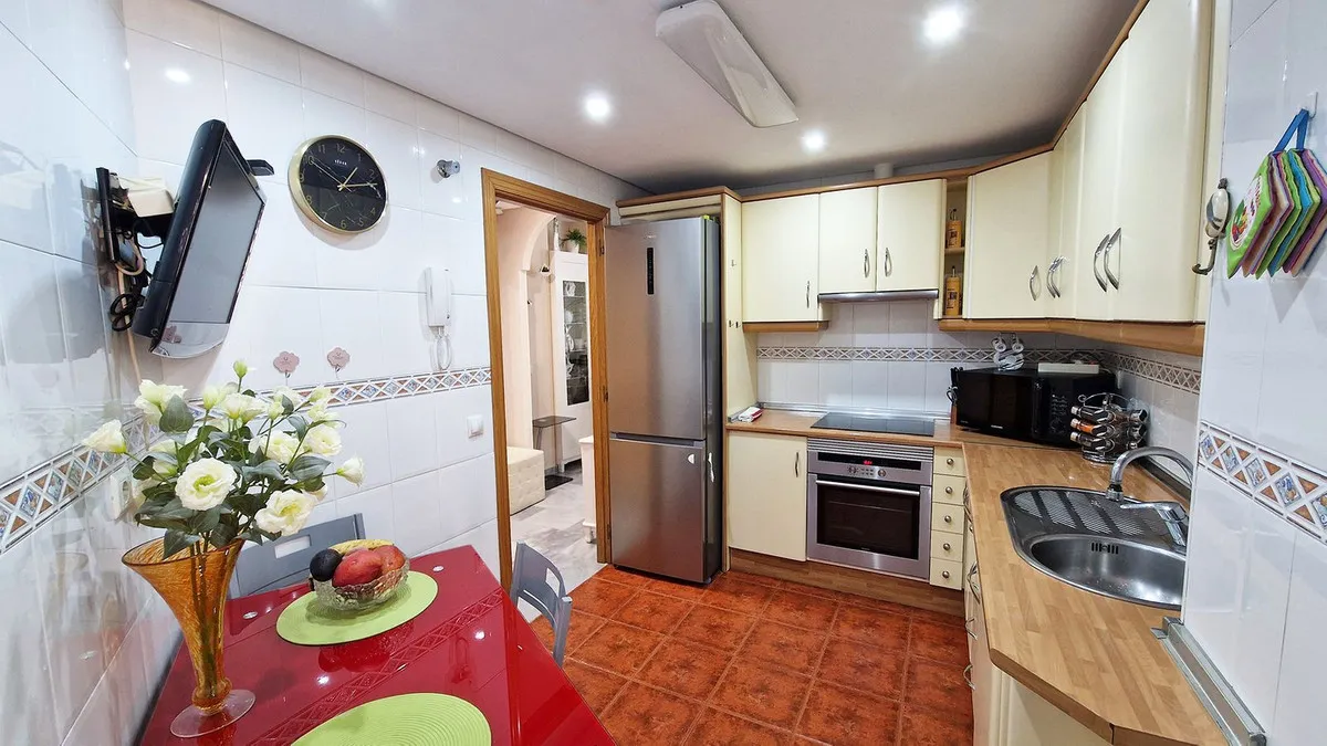 a124d6a4-9559-4d30-8e8a-fbd31260a570