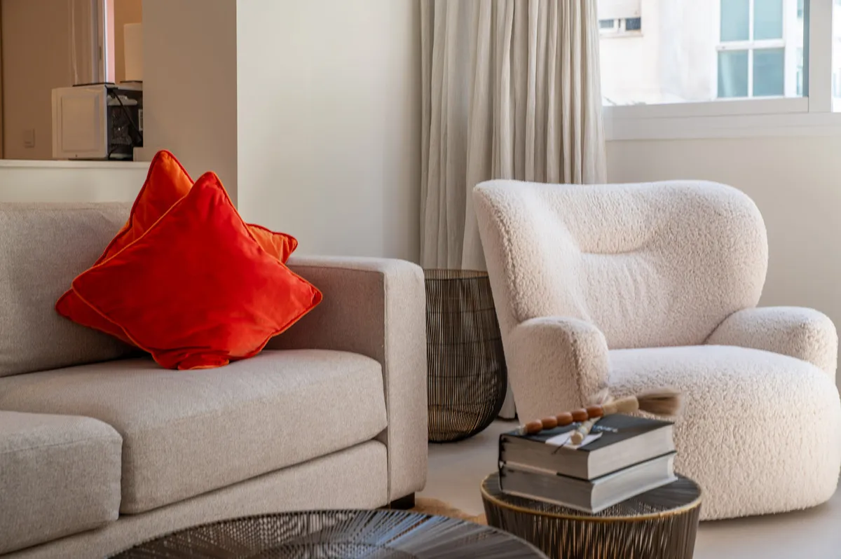 0f25438f-3dd0-498e-aaef-833b62d07c1c