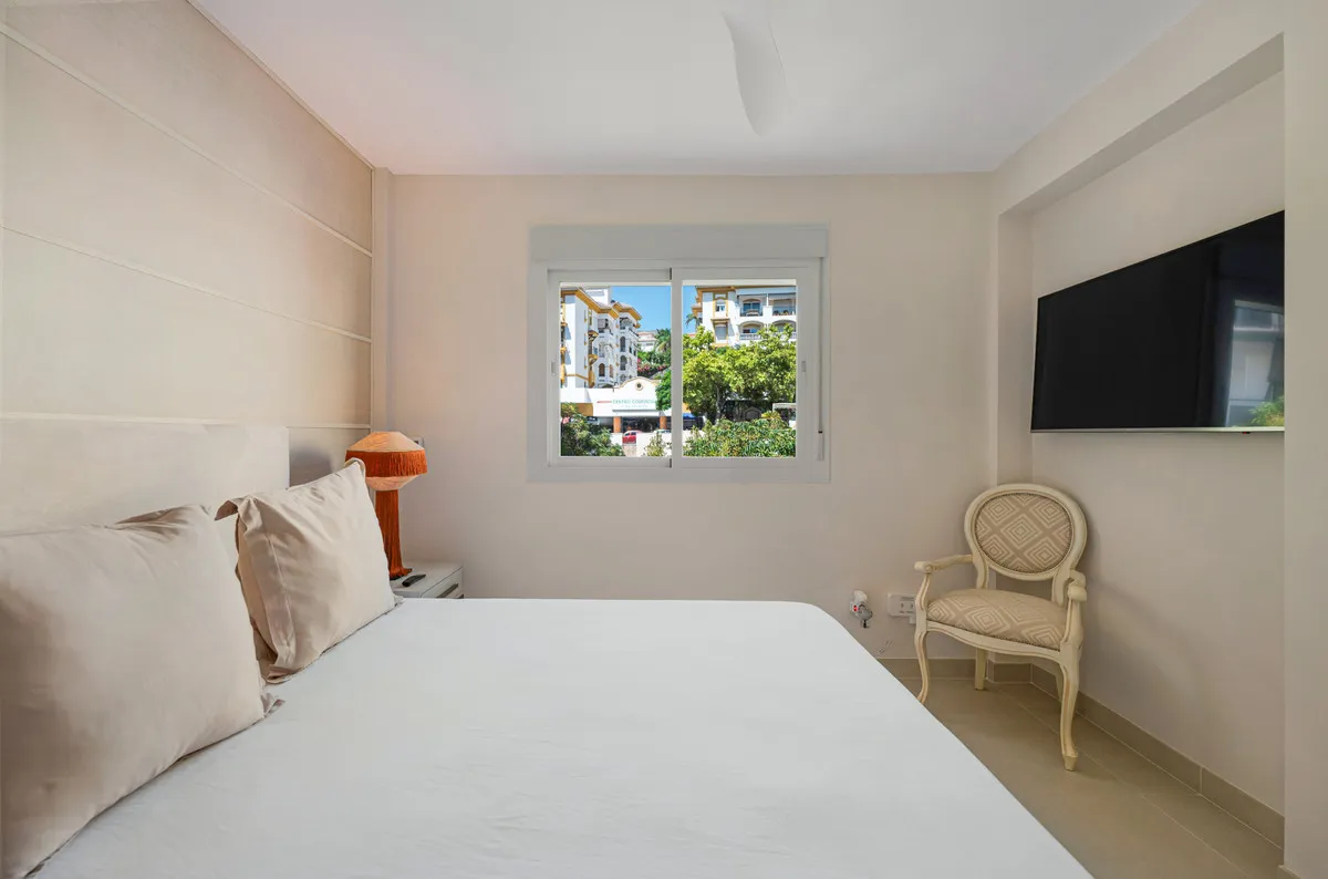 d371f4a0-8ced-473a-80e7-ce01b254cf70