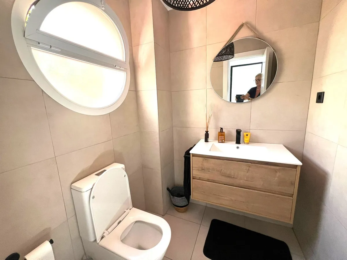 3abdee54-3b4d-47ab-ac51-816ac0f7dfc4