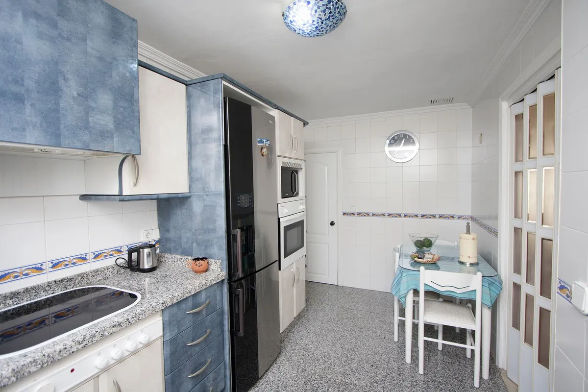 1e5d200c-8047-4b3f-abe0-672ac23ae748