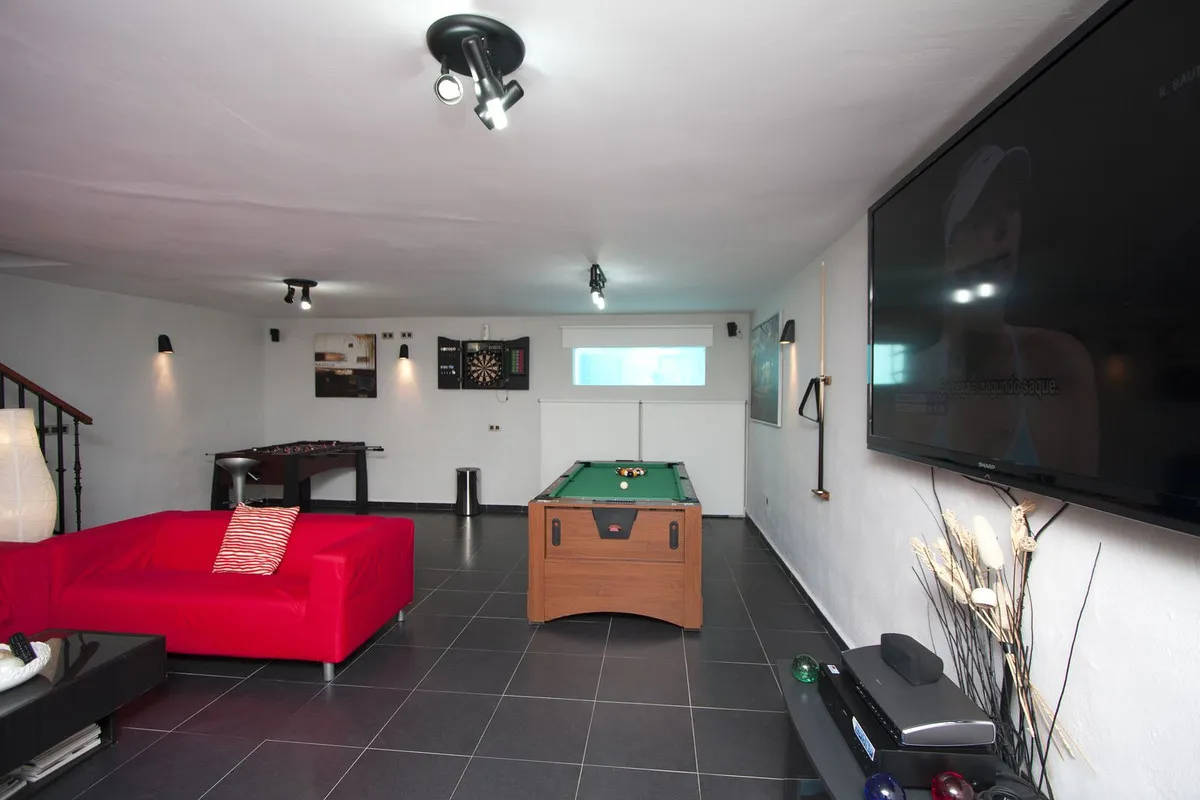 27b1e5ea-5f00-464b-ab71-7beb06d766f1