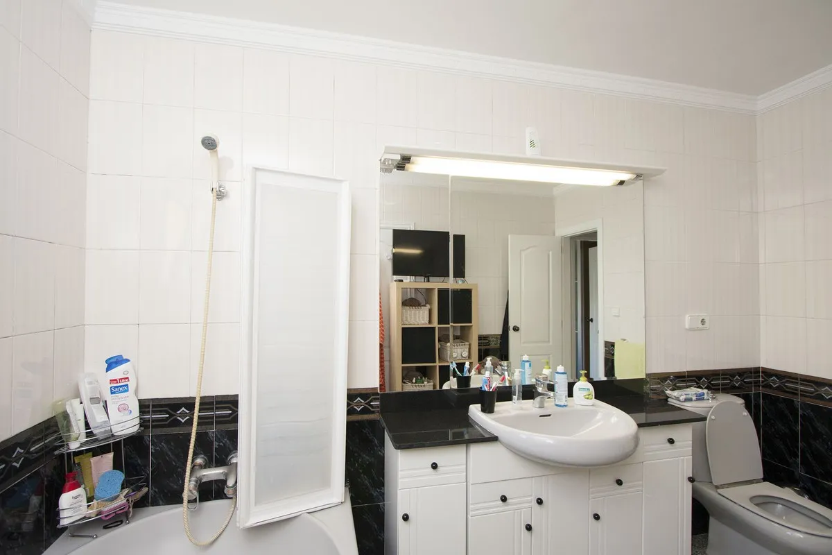 e6d4040b-1c4c-4ca7-9ced-ceba9777009a