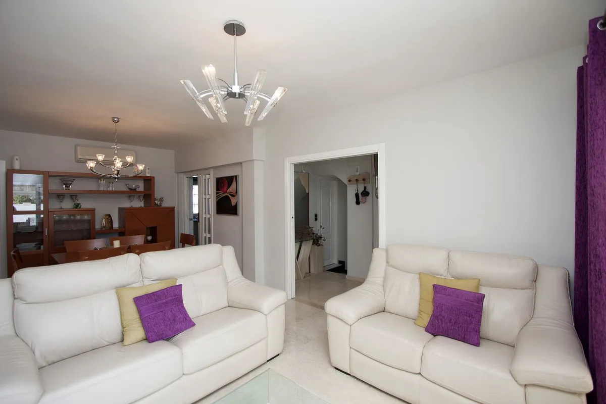 e6e9b112-ab3d-4391-afa6-88aff206049d