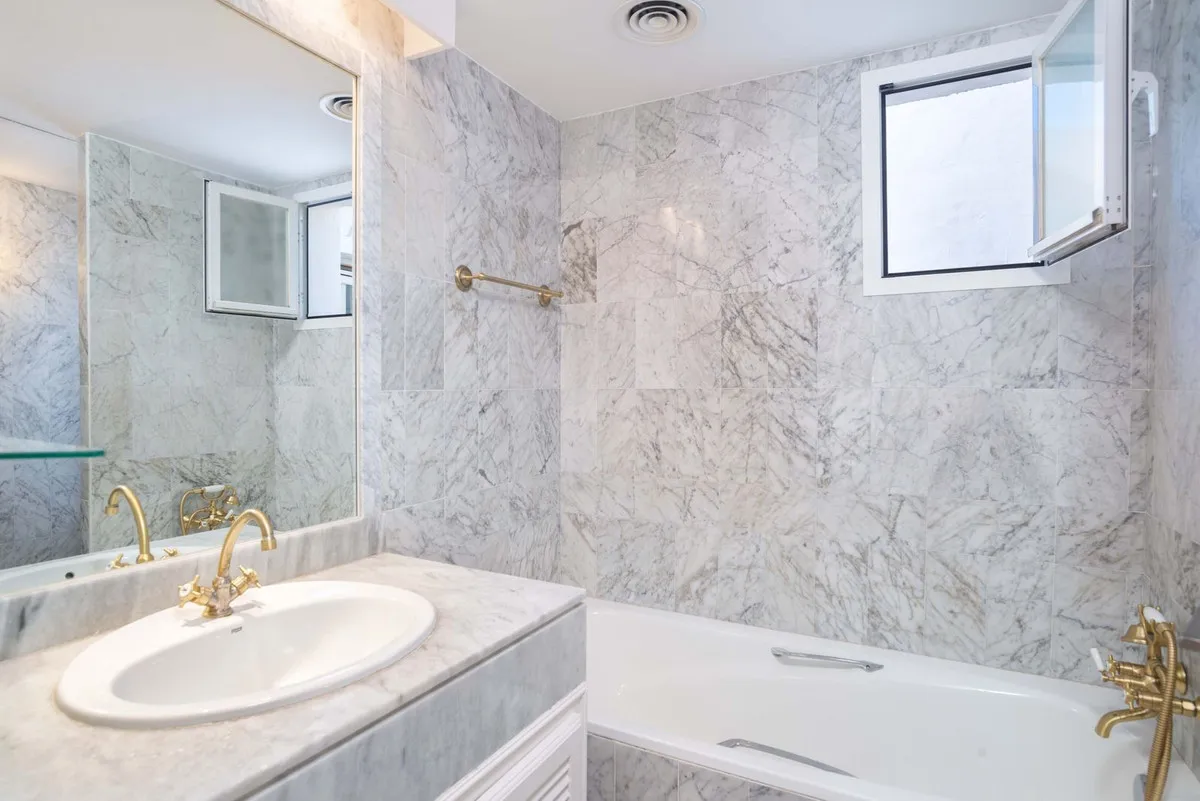 72bfbc95-3776-47a1-9a8c-c1a58f1f2cd2