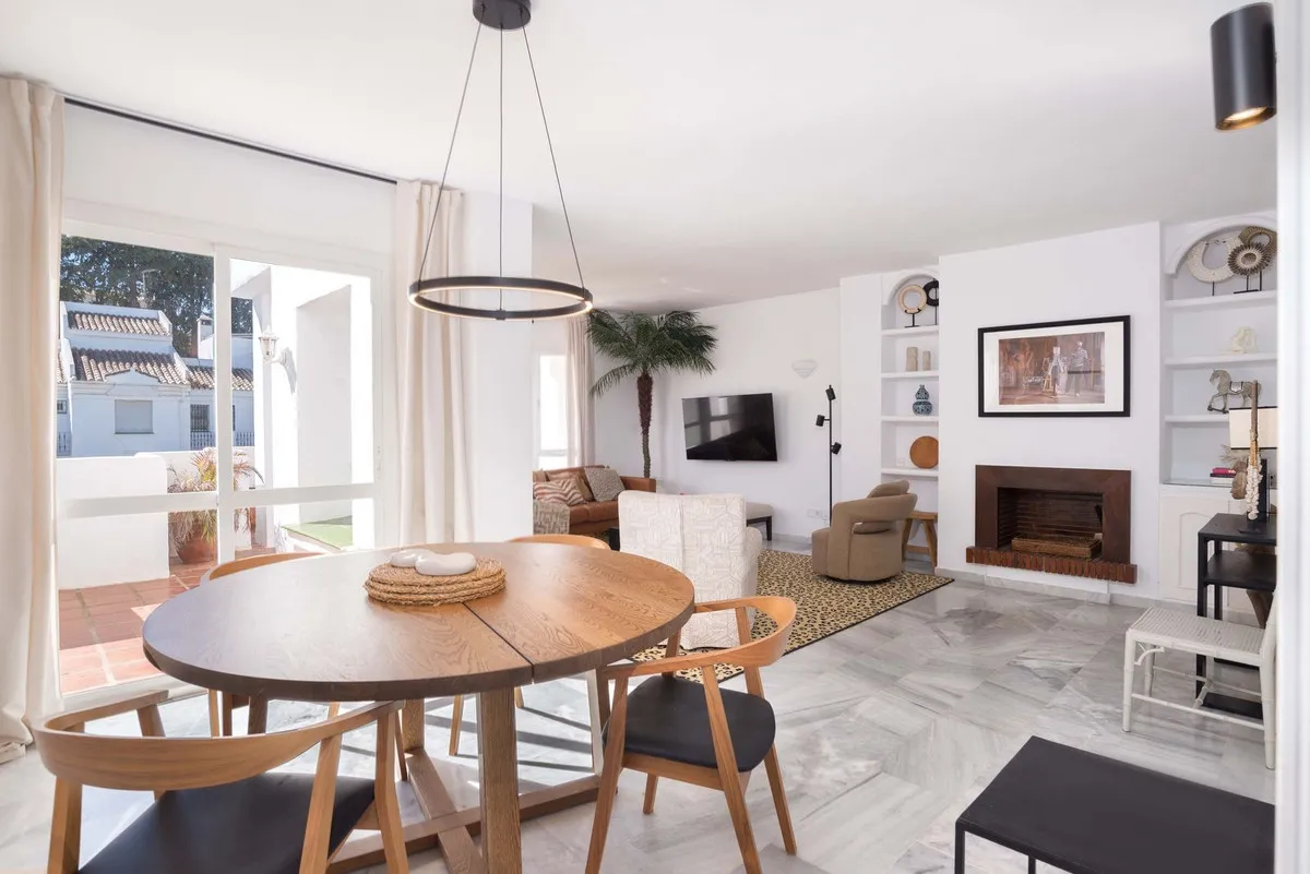 7d598a83-f278-46d4-887c-a37ae5f6fc99