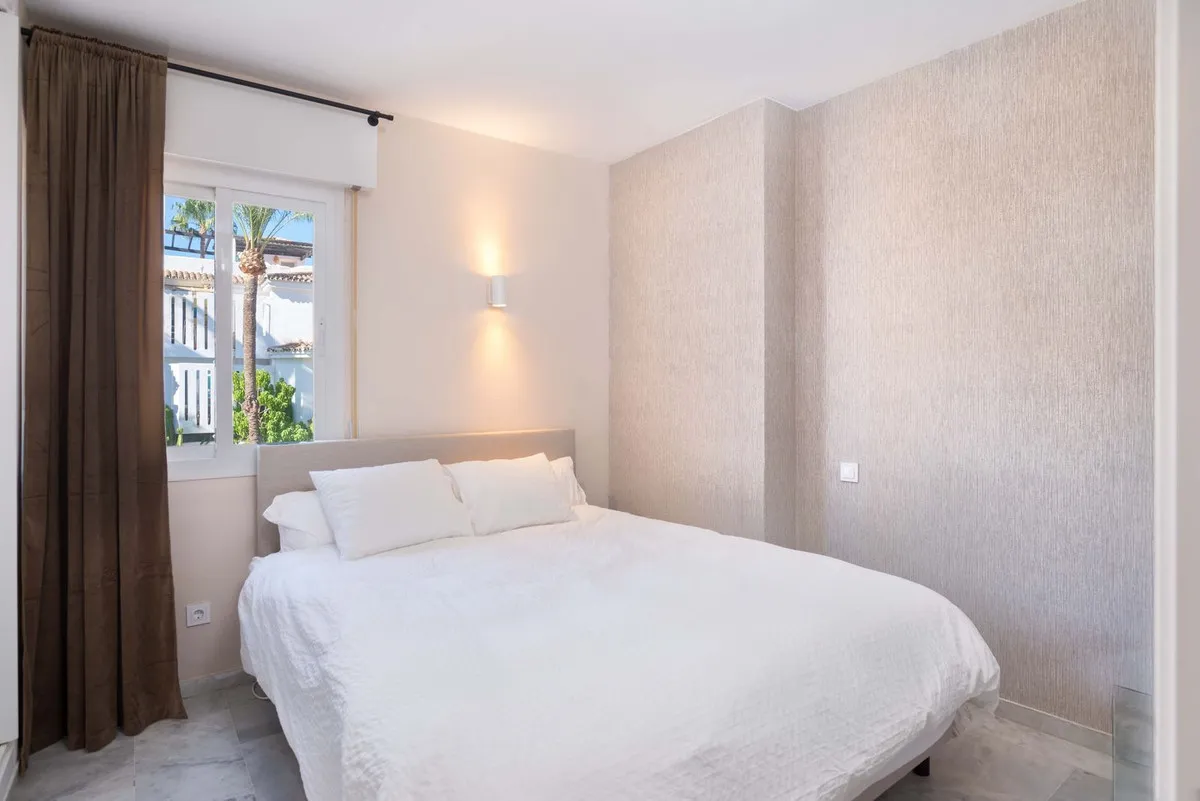 e8d7c0e2-74aa-4ccd-b2e9-f6e24550d68e