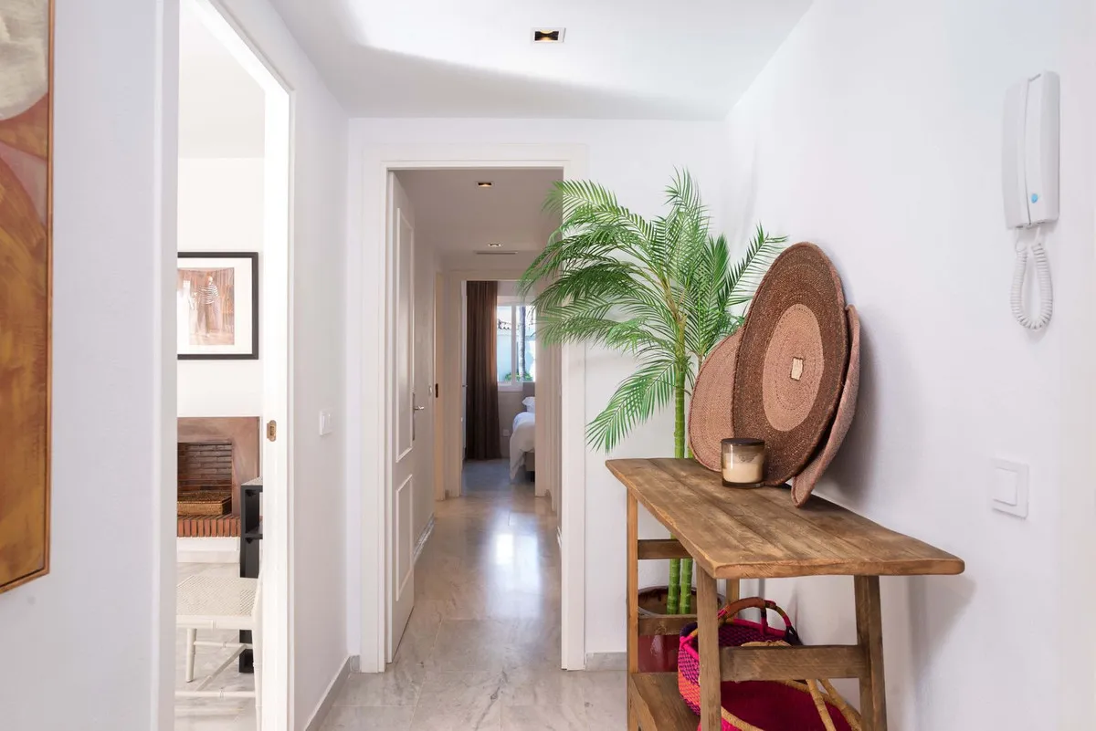 f23457b2-b0eb-44a8-868e-4f982602883a