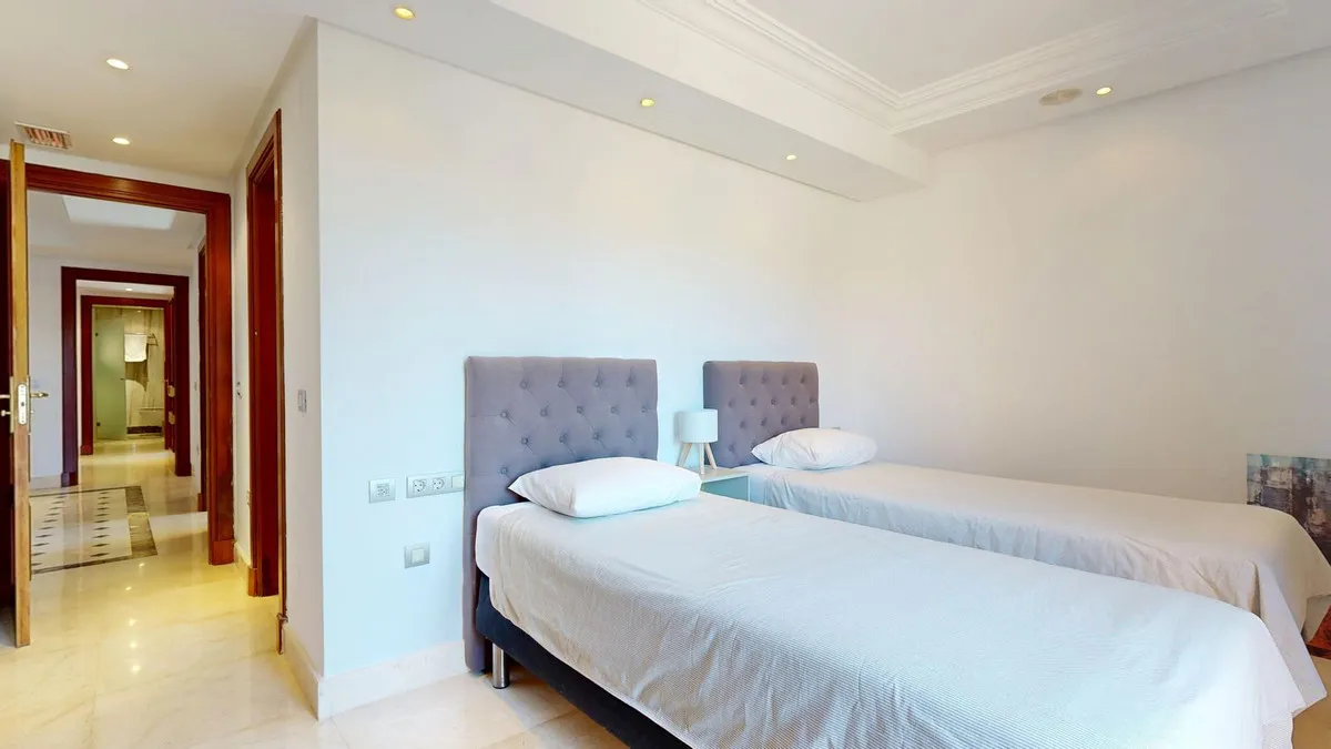 2c4dee84-6348-4747-be8e-b64c76f087c3