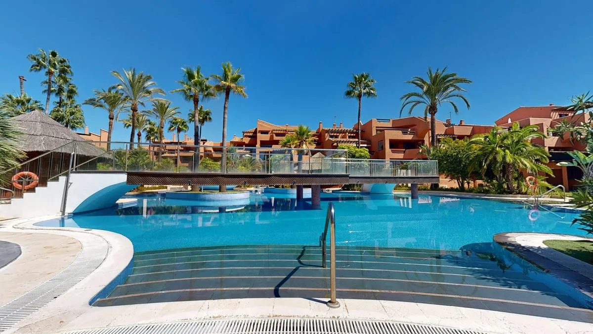 357f7b37-ee3d-40c6-8f57-9e9a177056e5