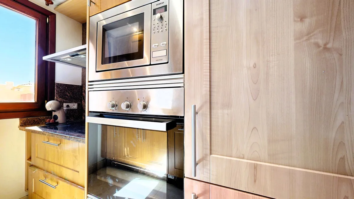 4031a1f9-7d27-43a7-a237-5269e3ae1cea