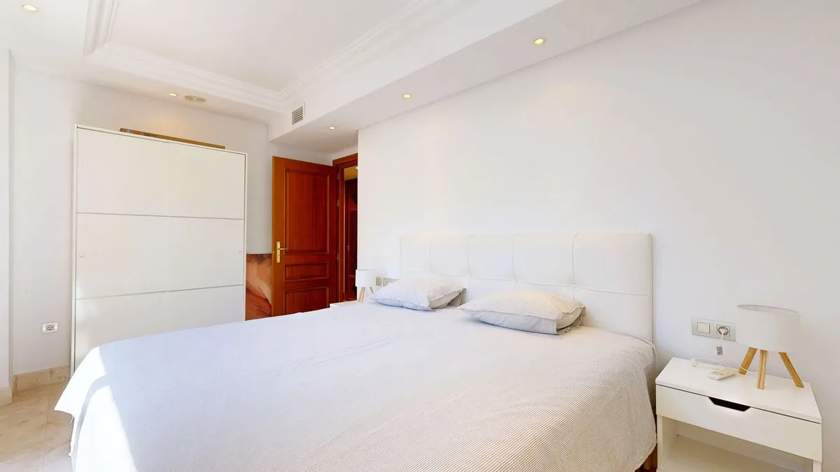 58ee0c62-cfcd-41bb-8167-ea1137f96962