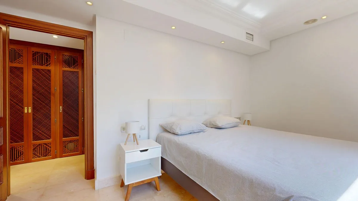 b73d9b21-9559-46fd-9502-e3b5c9ef545c