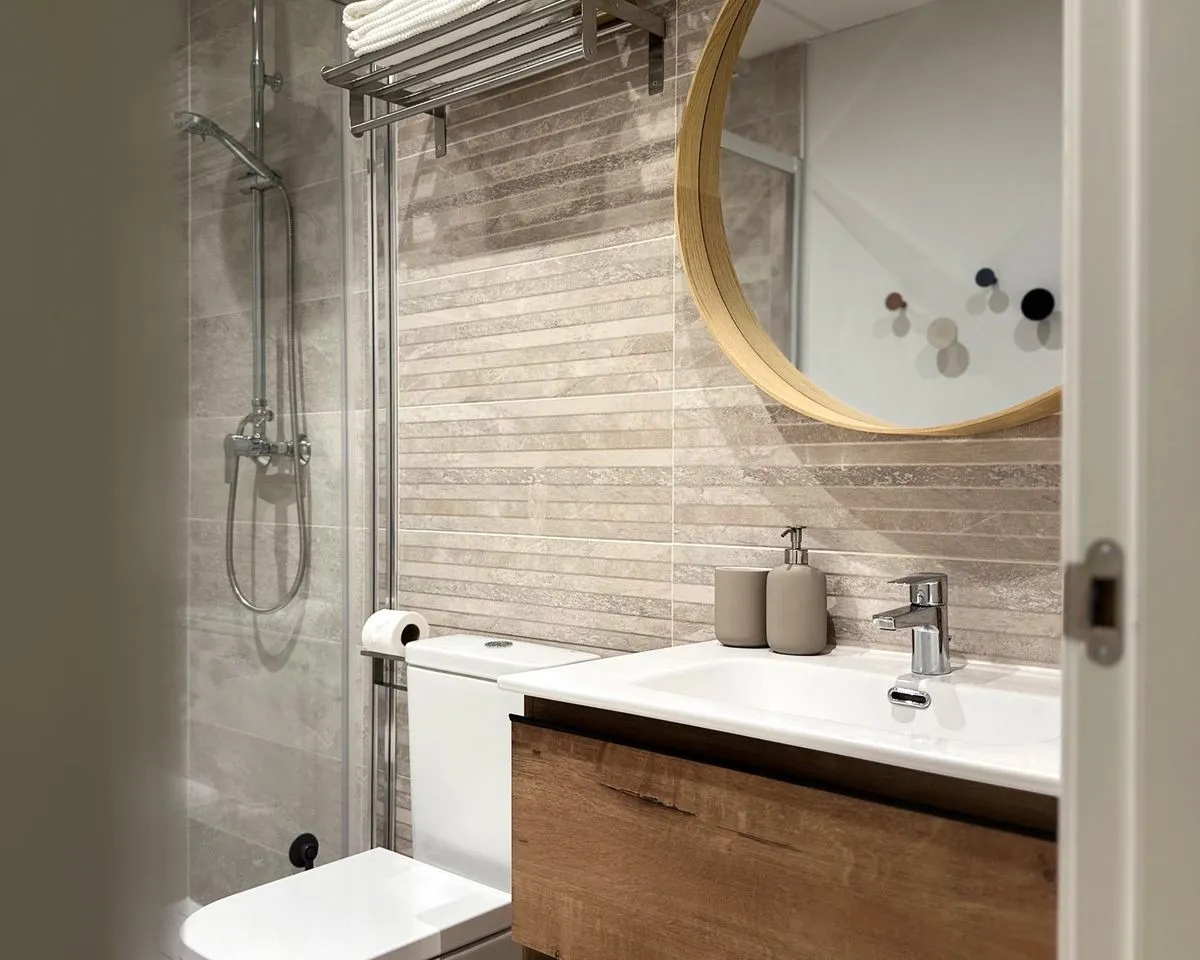 77d08266-62bb-4c8c-810c-ee7965f2650b