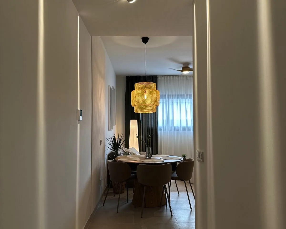 f6432733-0939-49e6-813e-18560e435543