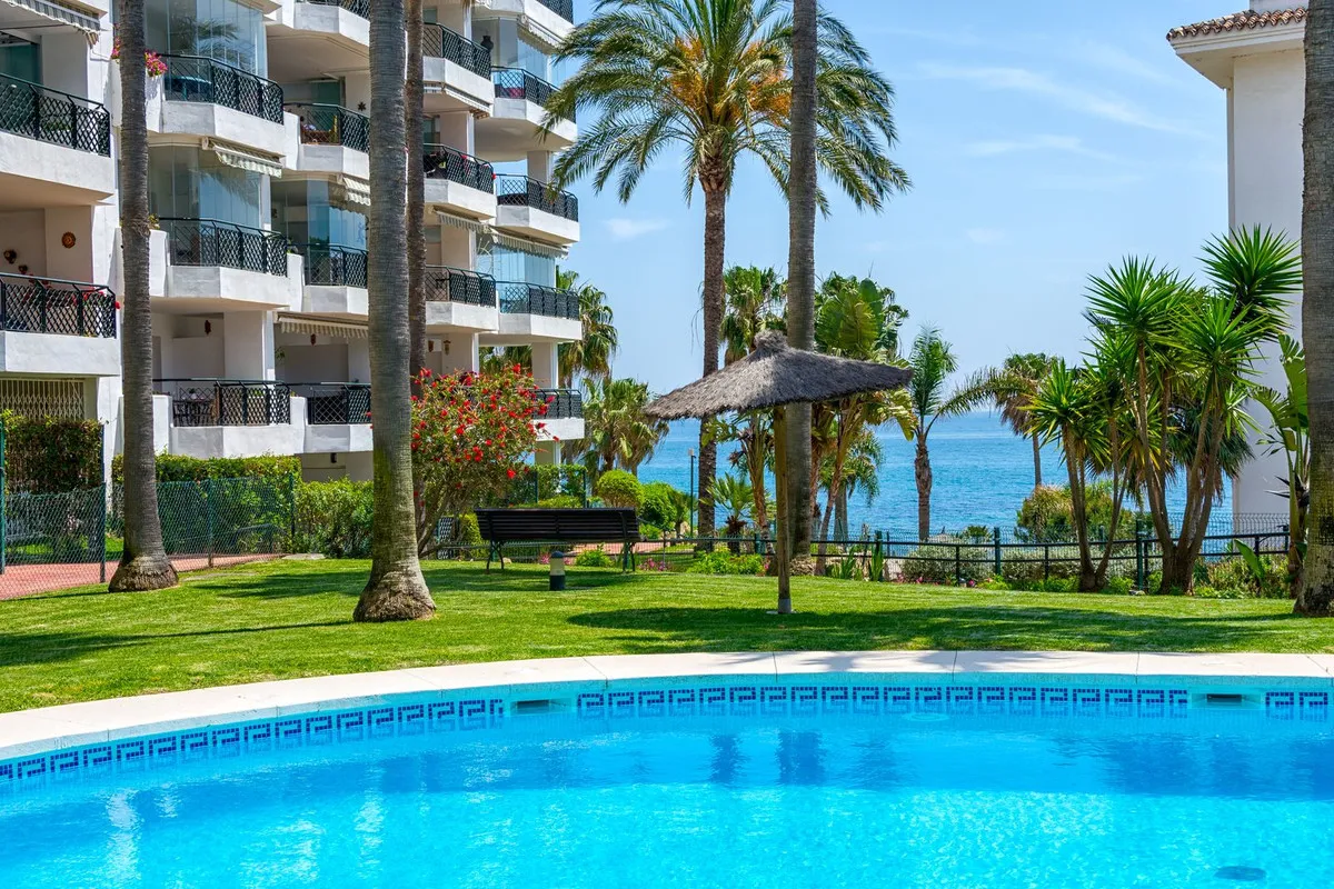 03295620-5f45-44e8-b6ee-ef99b3ea1ddd