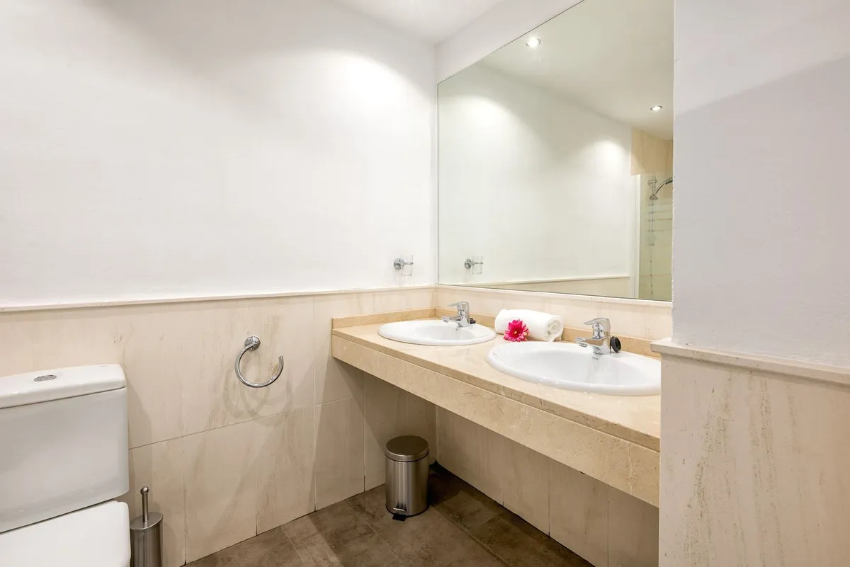 8937fb0d-2ac8-4b23-97d1-f1985d9400db