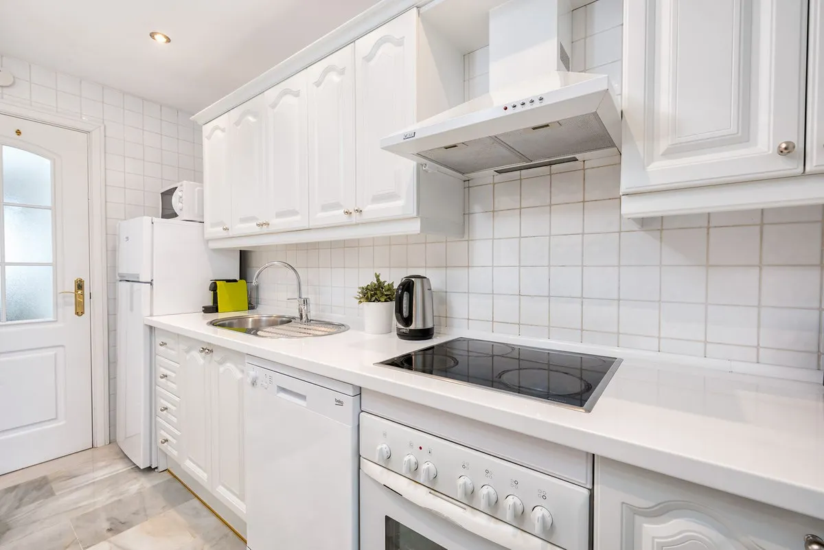 c4267303-2723-46b9-bea3-c90153ee300b