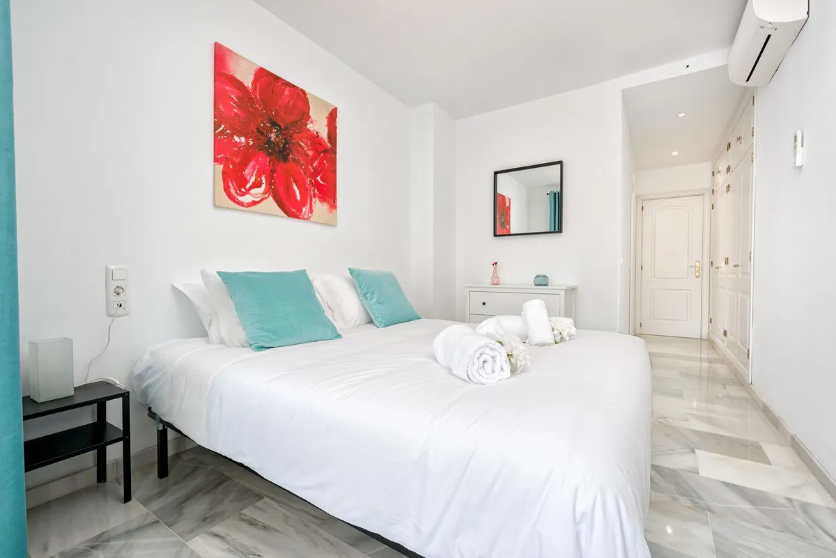 dc1990c3-d9cb-4c6e-83dc-a64d01d46a9f