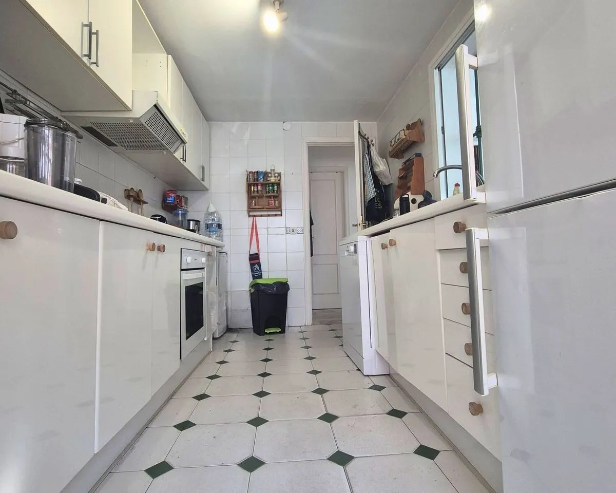 40440883-f97f-4b8d-8ba2-96a83416d800