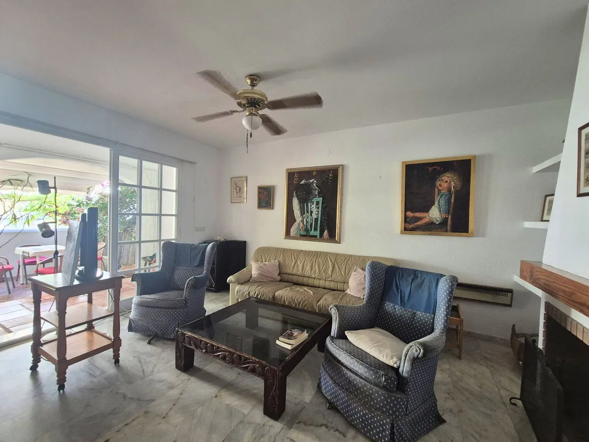 f1858e21-5be5-48ee-9adf-54f71b331938