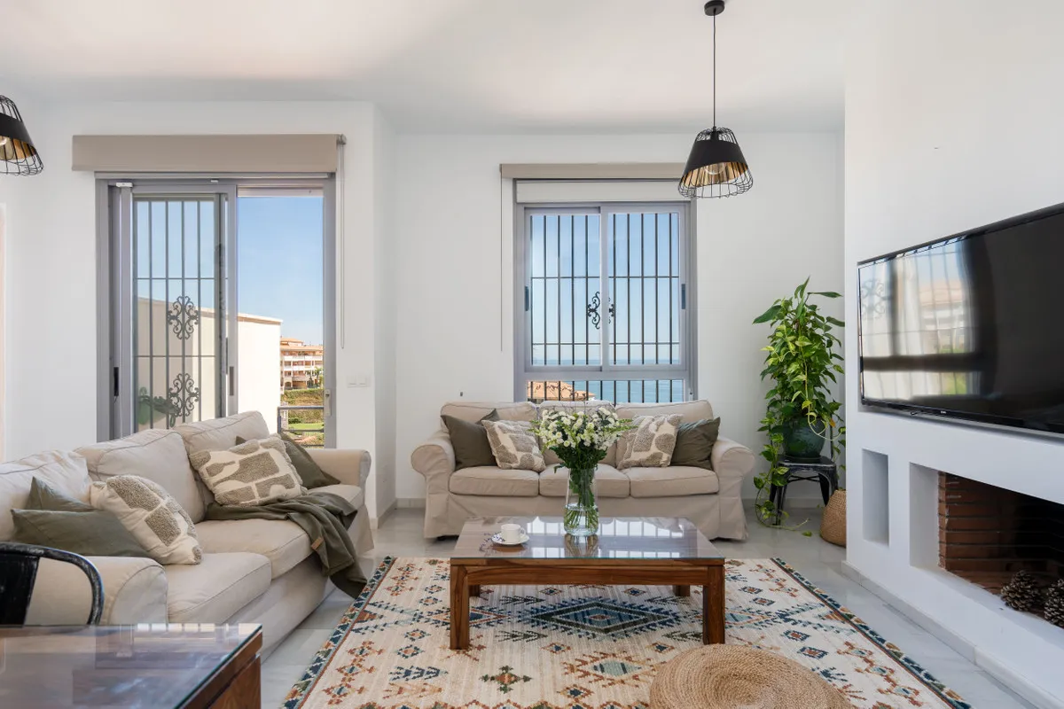 321eb6f6-8d7d-4d7f-934b-ab6b3e61c8a7