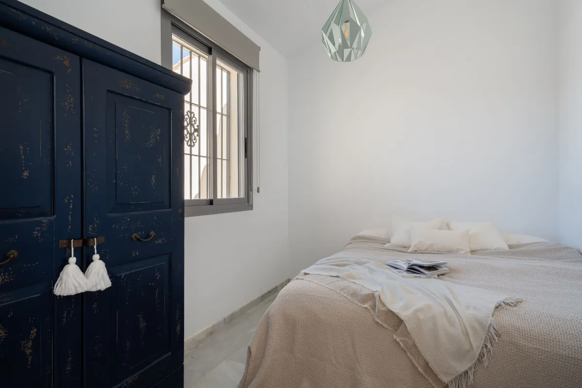 8250f86b-a6c3-494a-8e70-cc486f100a2a