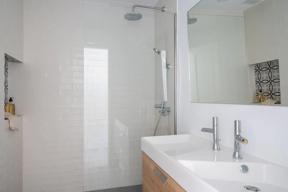 b35e792d-5fdd-46db-acd3-0b558423e180