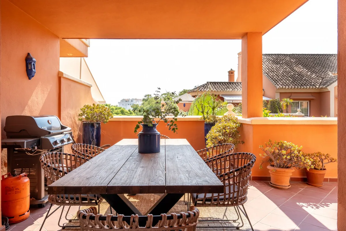 022abf42-5ece-4caf-bc11-cee5a5185d7a