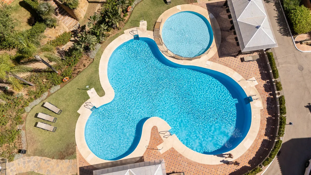 13a9e680-f900-41a6-9c8e-ff7354f1828d