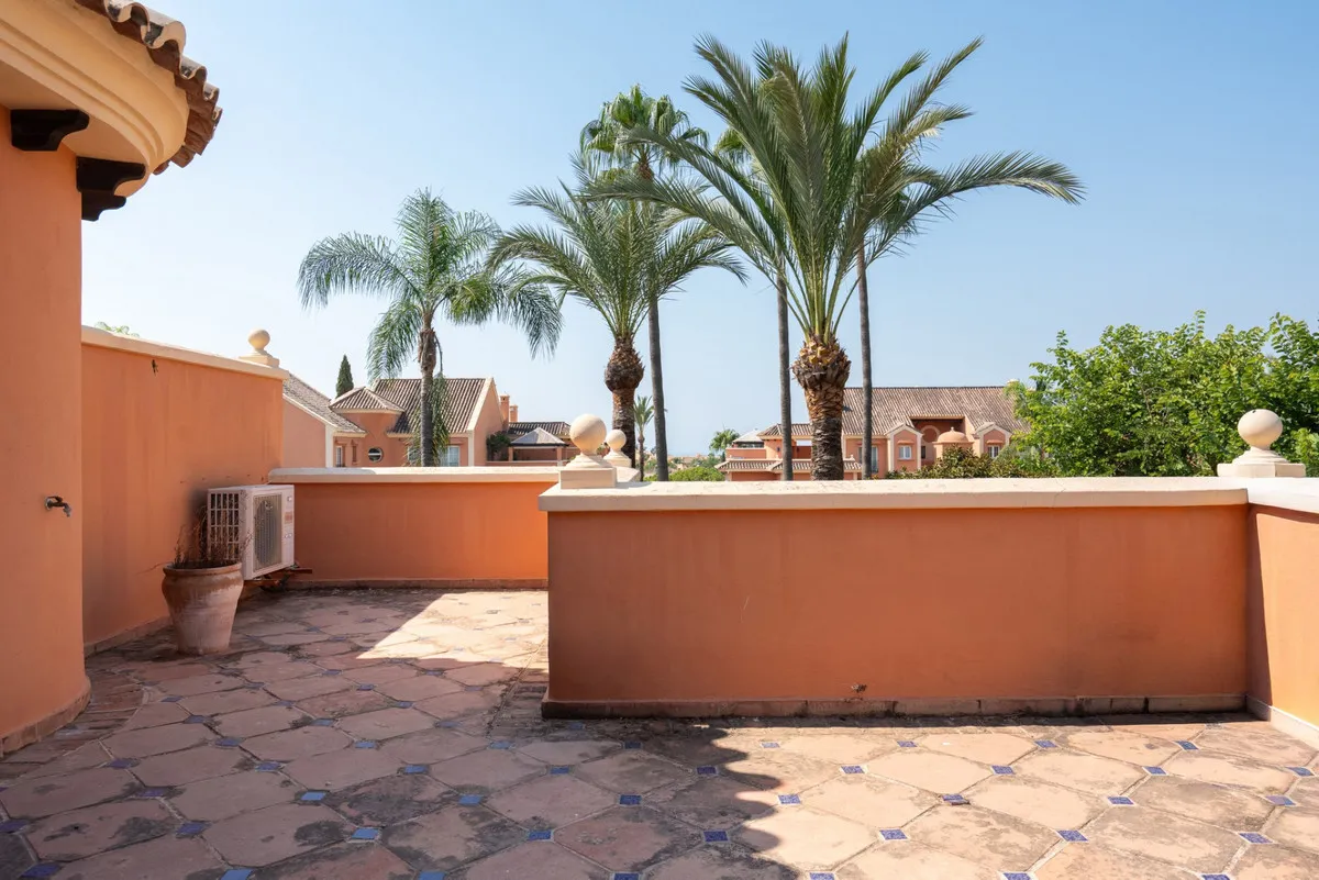 27aebe79-9257-4c5f-a99d-d75f3e20c38a