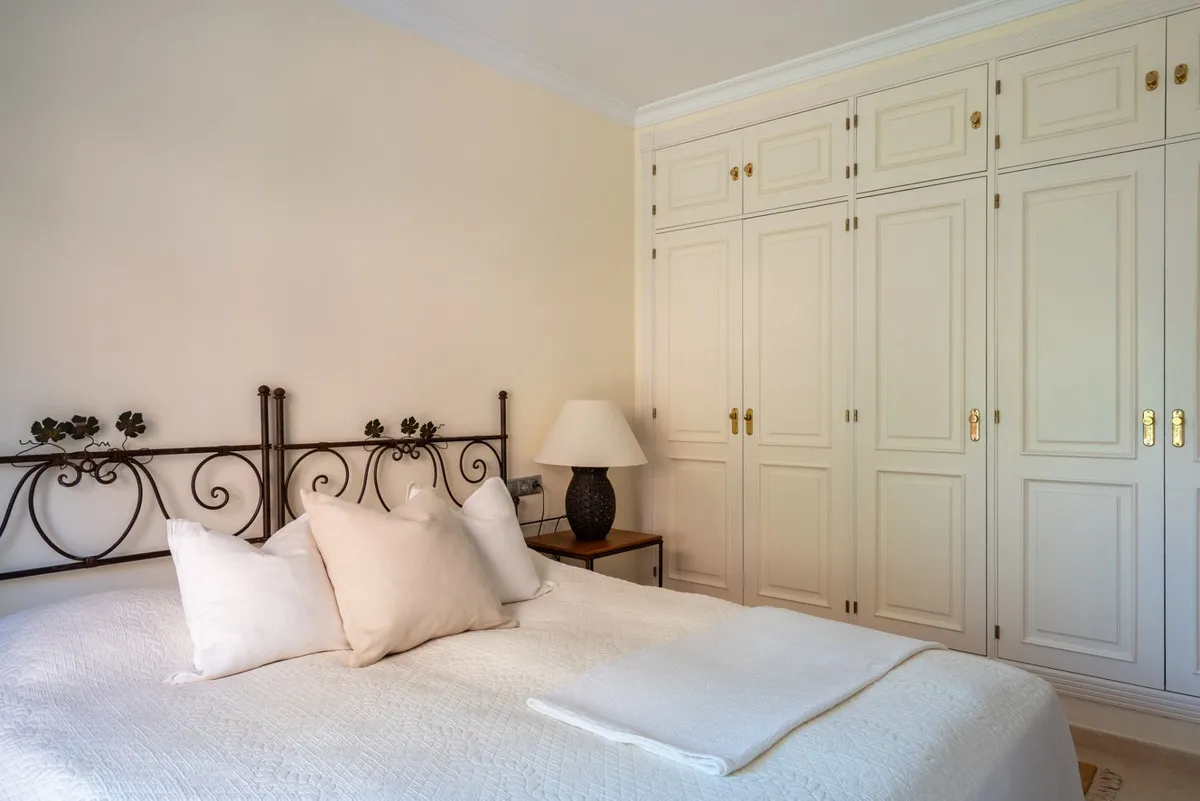 2d0390f2-6dea-468f-a7da-10ef038063bb