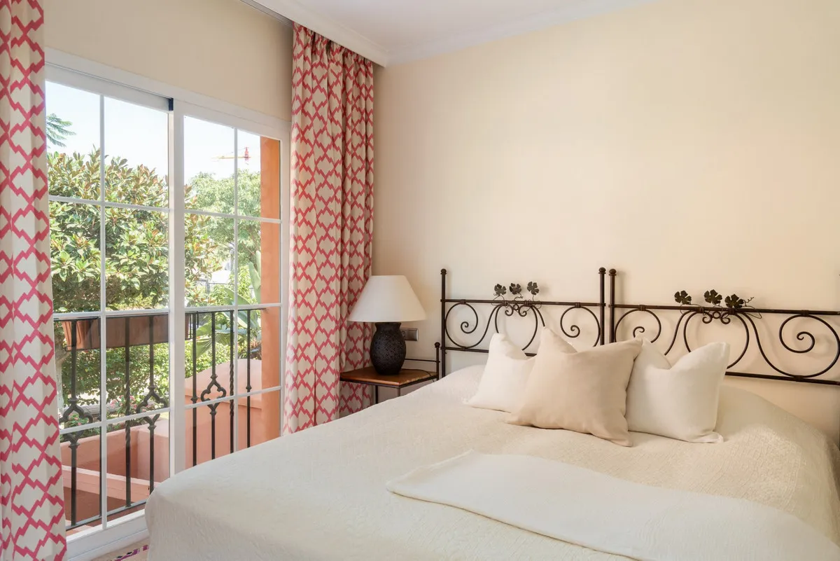 ac283106-0a05-4dea-9949-20a3f2336385