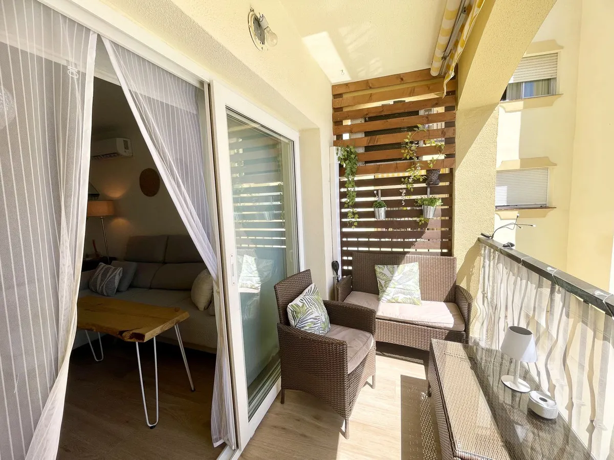 e5d40c7a-86b1-44fe-9d08-a40b26fcba5f