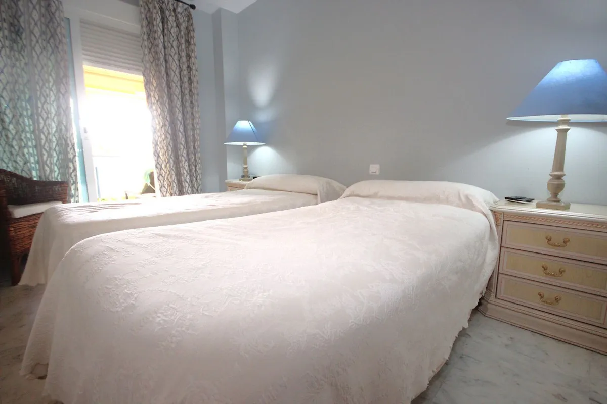 32a1f9d8-08ff-4d08-8032-541ba745e181