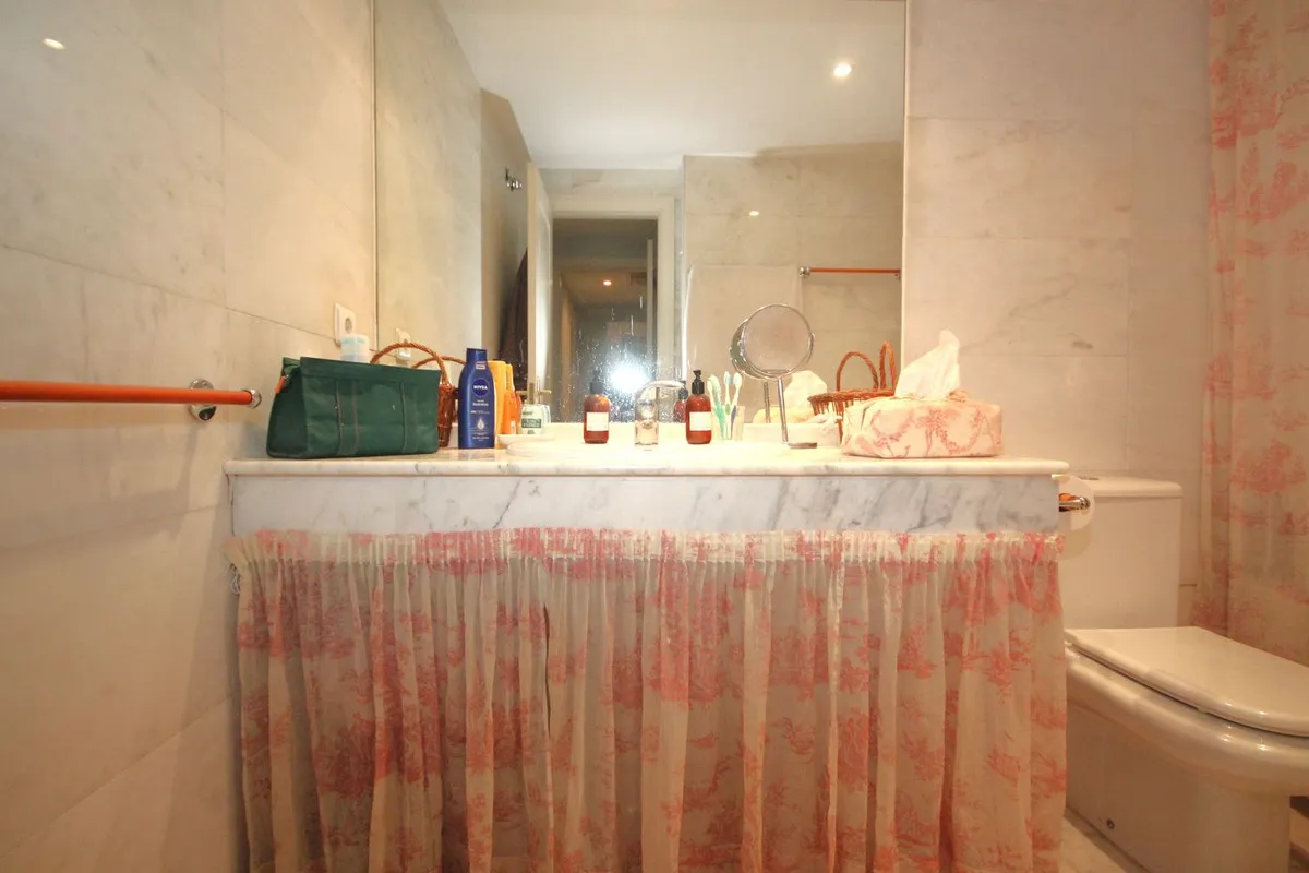 4c556047-c9b2-47e9-bb32-fd96271bd2ca