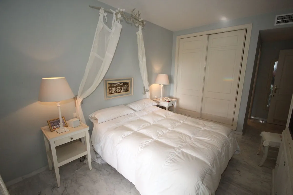 e1d71879-4556-44c6-b0d6-564d85285555