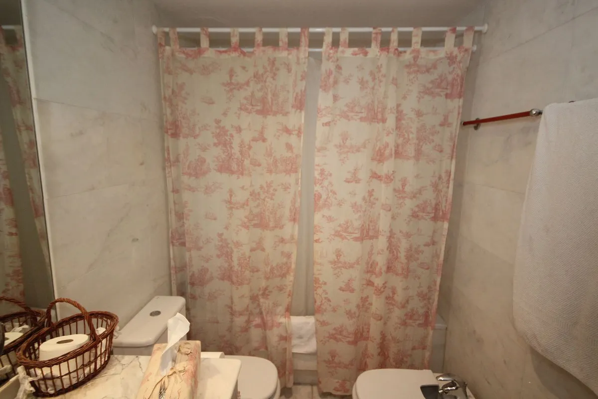 e5807135-1bb2-45c0-bf29-821c7524e30e