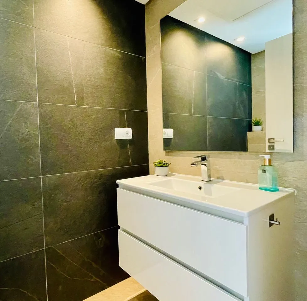 6bc74e50-14ff-4025-8054-244d88a1c4c3