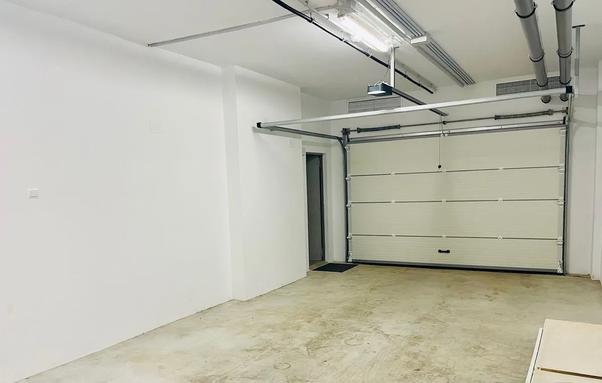 faf2f6ba-a34e-40ee-b7a9-70208ccbe065