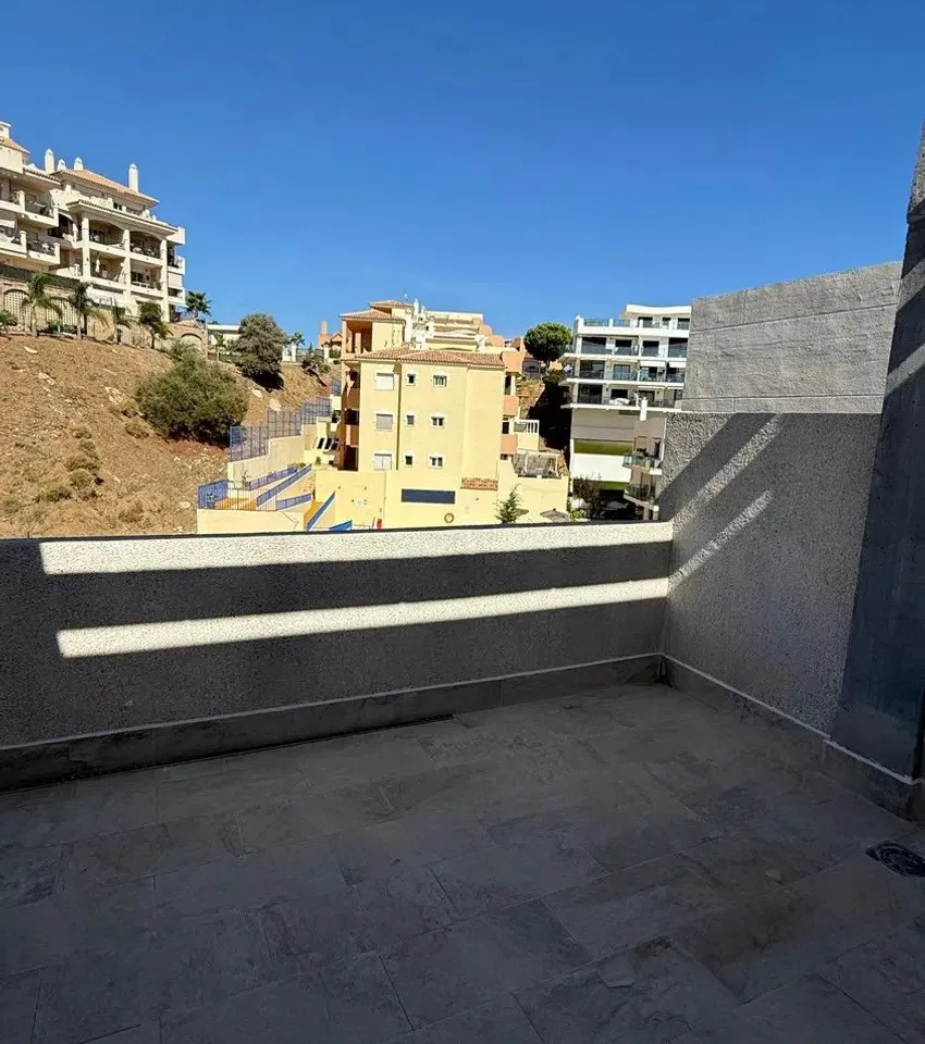 d4eed7ff-1fe3-4d14-ac5d-59da5ef8d5ff